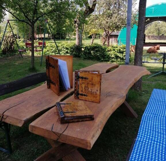 Отель Gasthaus Pension Schumbert