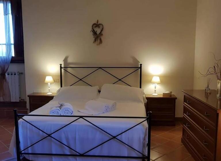 فندق Girasole Ad Antico Casale  700