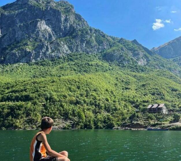 هتل Guest House Aprripe Guri