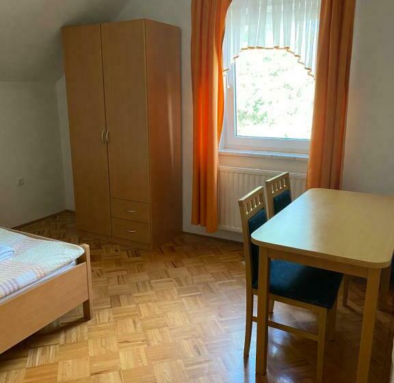 هتل Kmetija Knavs