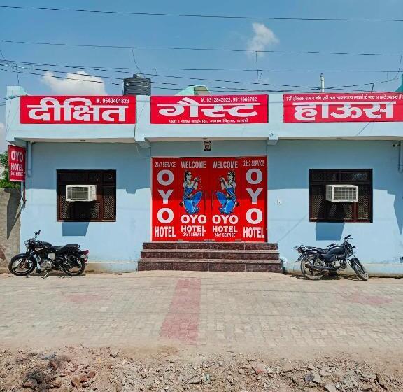 호텔 Oyo Dixit Gest House