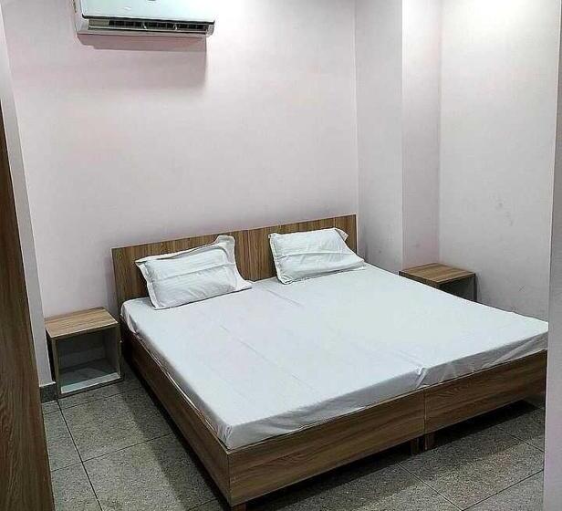 בית מלון כפרי Oyo  Palazzo