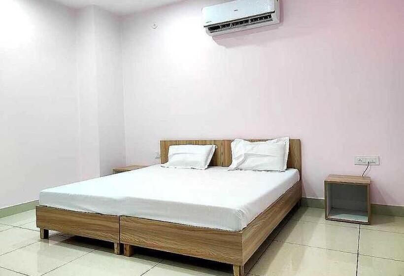 בית מלון כפרי Oyo  Palazzo