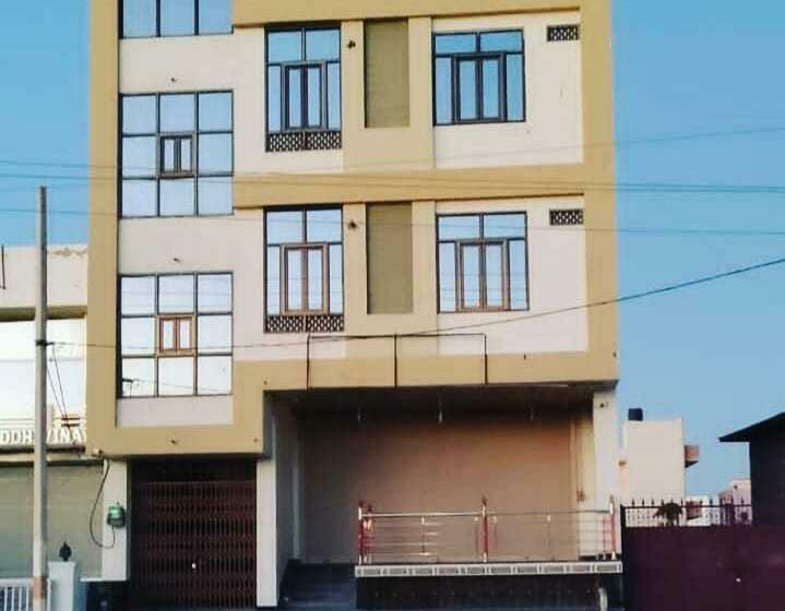 Hotel Pop 89741 Balaji Dhanraj Restaurant