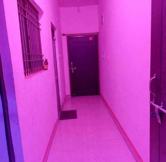 Отель Spot On Laxmi Guest House