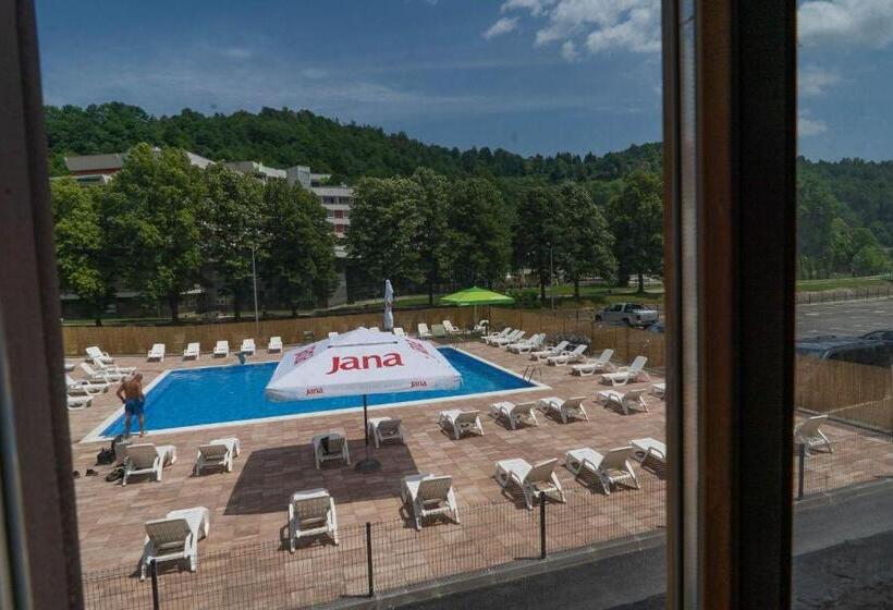 هتل Stari Grad Fojnica