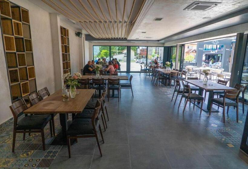 هتل Stari Grad Fojnica