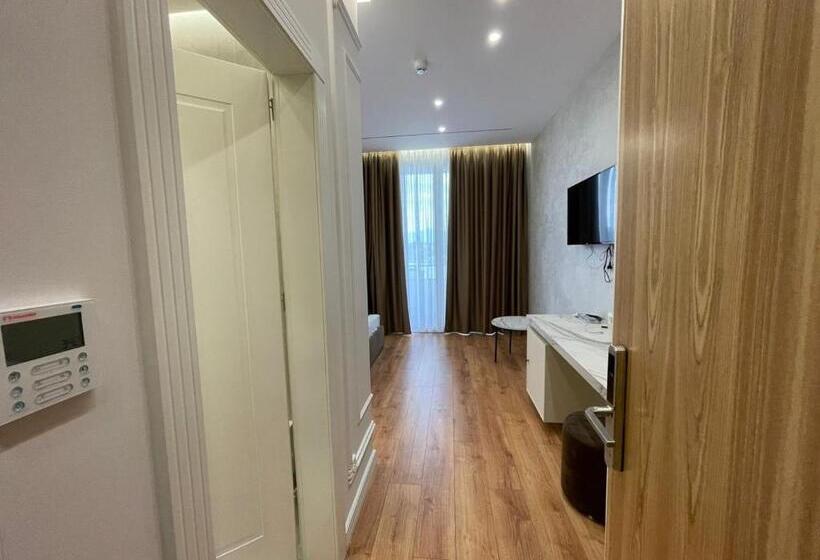 בית מלון כפרי Ujvara