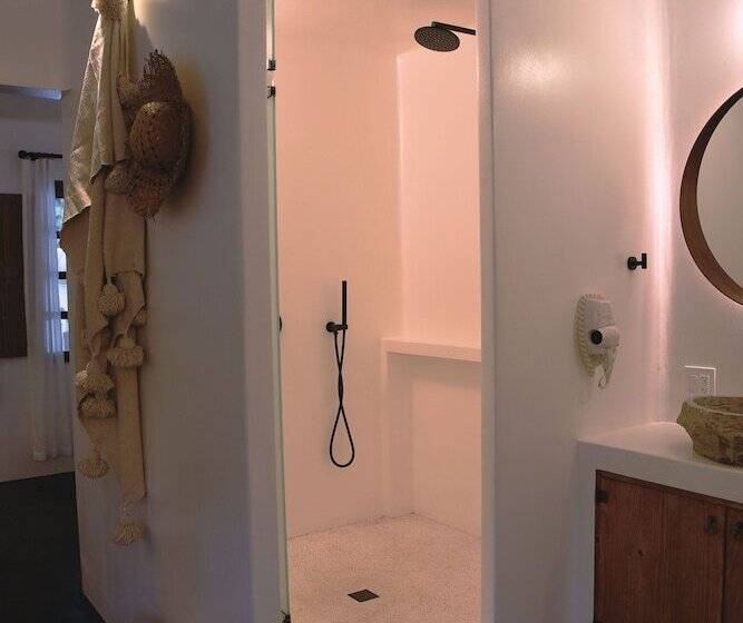 فندق Vayu Retreat Villas