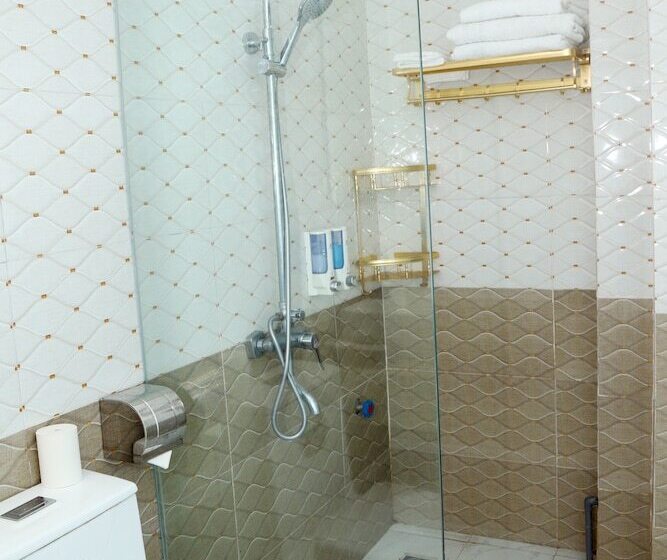 Luxury Airport Hotel & Travel