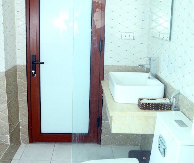 Luxury Airport Hotel & Travel