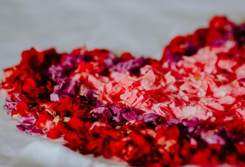 פנסיון Kurnia Guest House & Spa