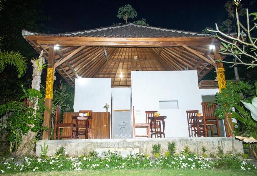 פנסיון Kurnia Guest House & Spa