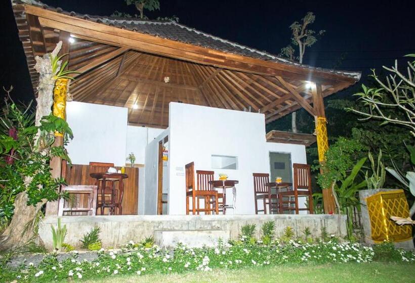 פנסיון Kurnia Guest House & Spa