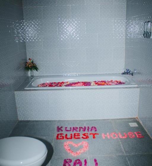 פנסיון Kurnia Guest House & Spa