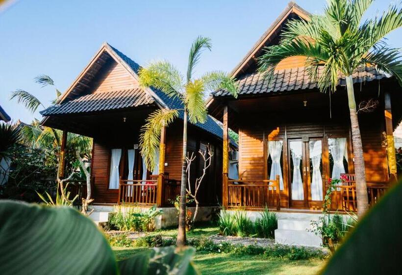 פנסיון Kurnia Guest House & Spa