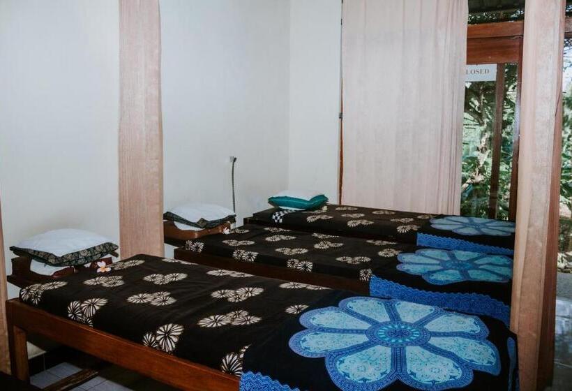 פנסיון Kurnia Guest House & Spa