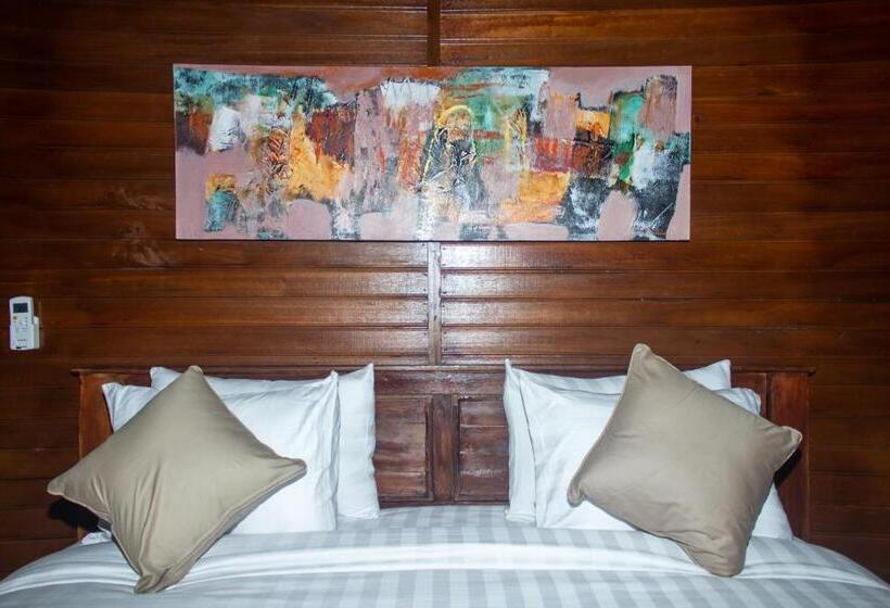 פנסיון Kurnia Guest House & Spa