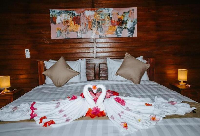 פנסיון Kurnia Guest House & Spa