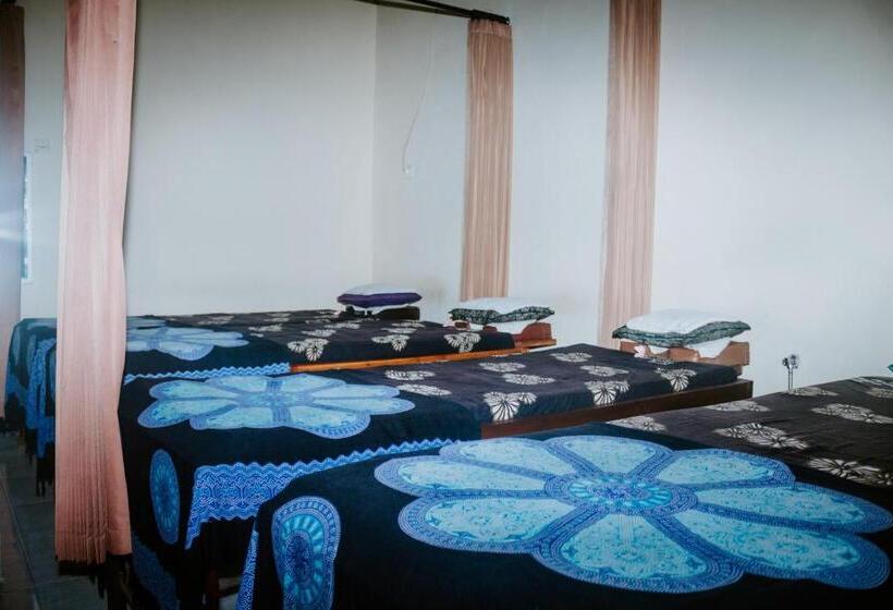 פנסיון Kurnia Guest House & Spa