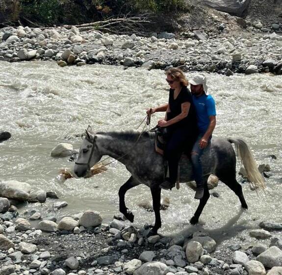 پانسیون Lento Kaldani Guesthouse