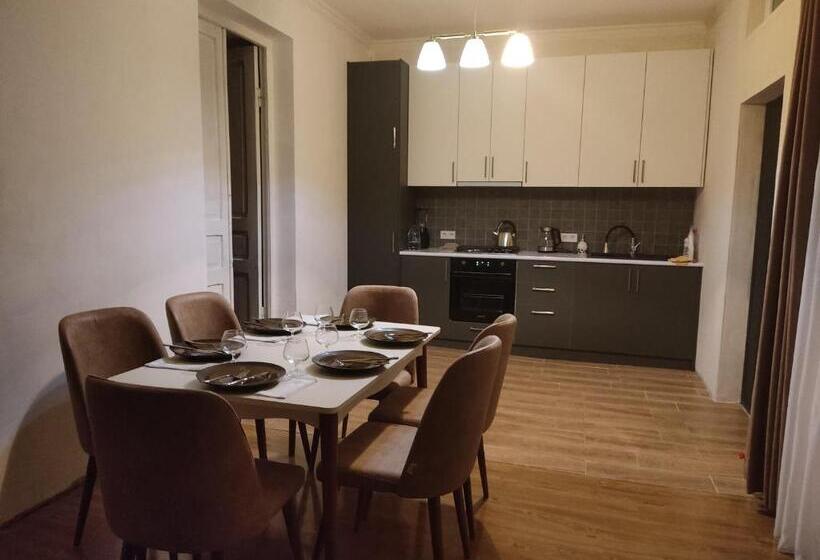 پانسیون Aloni Green Acres