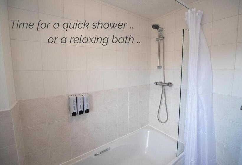 פנסיון Town House Chantry   With Self Check In And Free Parking   Rooms At Ipswichdigs