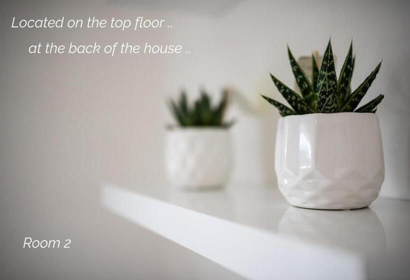 פנסיון Town House Chantry   With Self Check In And Free Parking   Rooms At Ipswichdigs