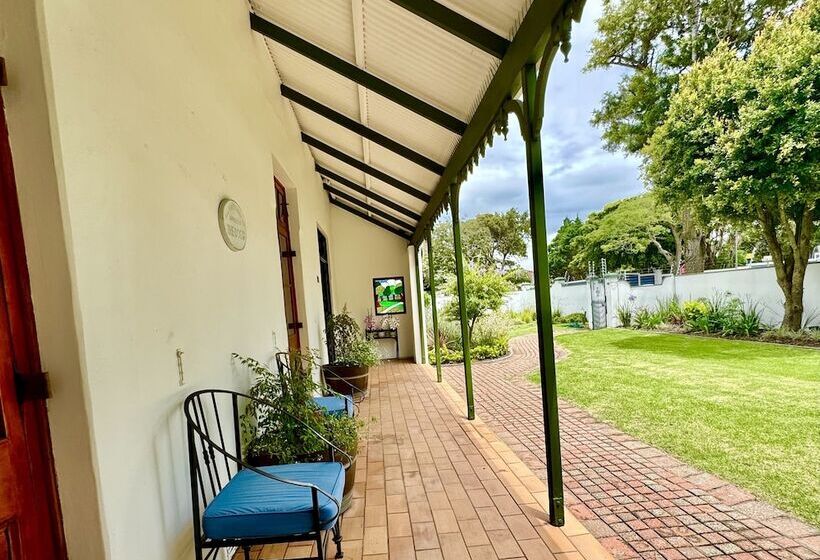 ペンション Whistlewood Guesthouse Walmer, Port Eizabeth