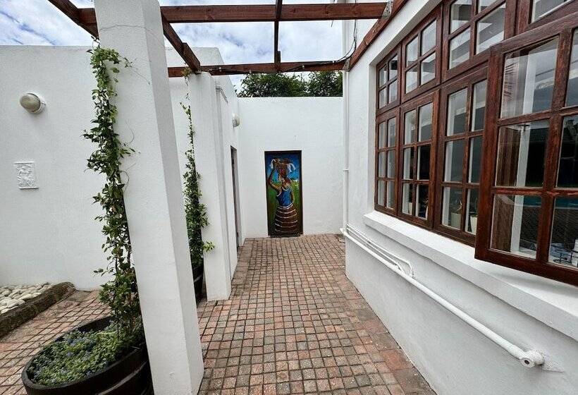 ペンション Whistlewood Guesthouse Walmer, Port Eizabeth