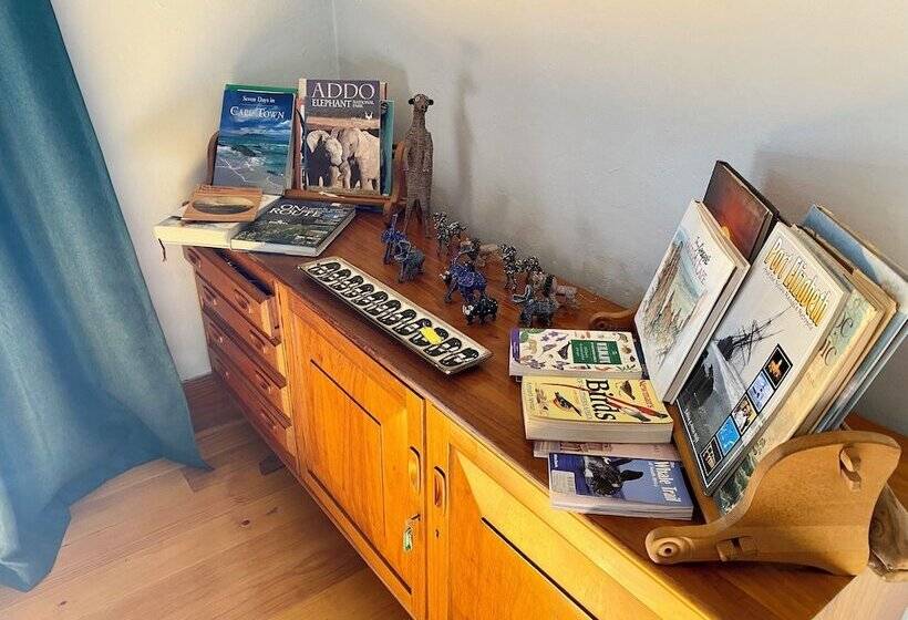 ペンション Whistlewood Guesthouse Walmer, Port Eizabeth