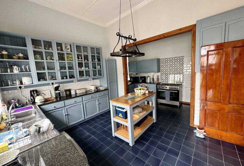 ペンション Whistlewood Guesthouse Walmer, Port Eizabeth