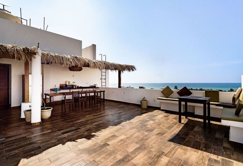 Punta Kai Hotel & Hostal