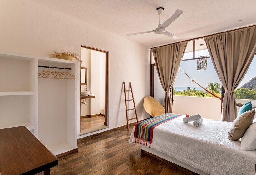 Punta Kai Hotel & Hostal