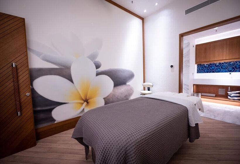 Курорт Karpaz Gate Marina