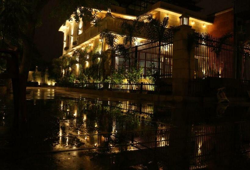 The Stoneberry Resort