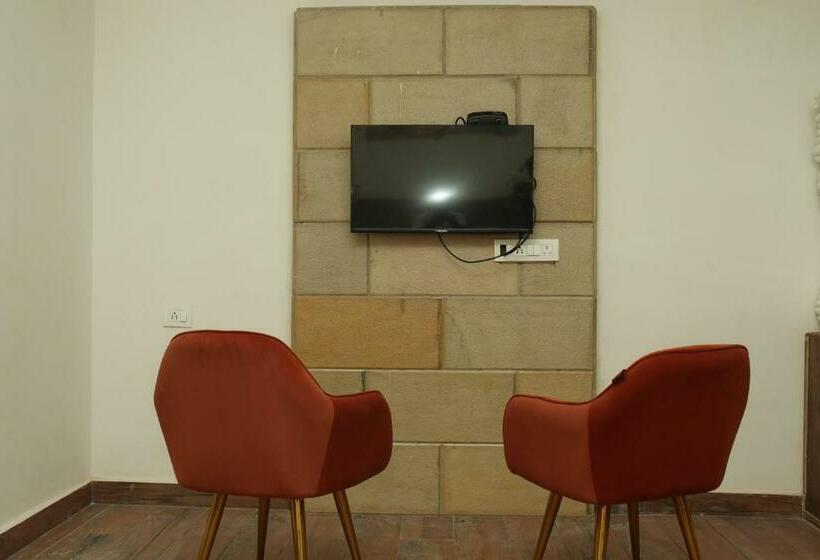 The Stoneberry Resort