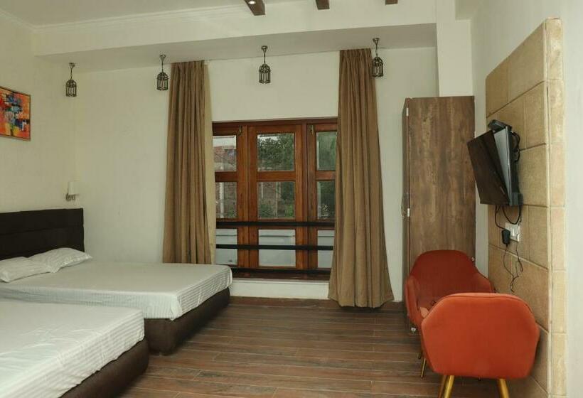 The Stoneberry Resort