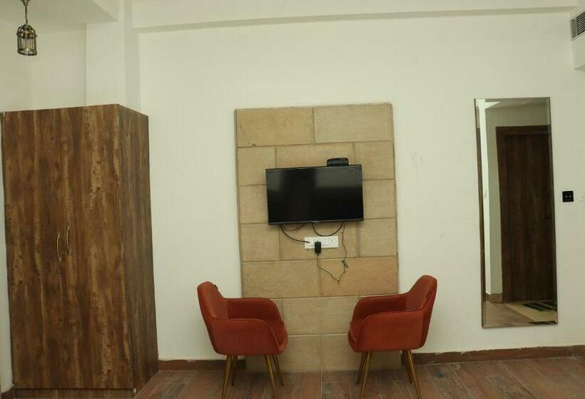 The Stoneberry Resort