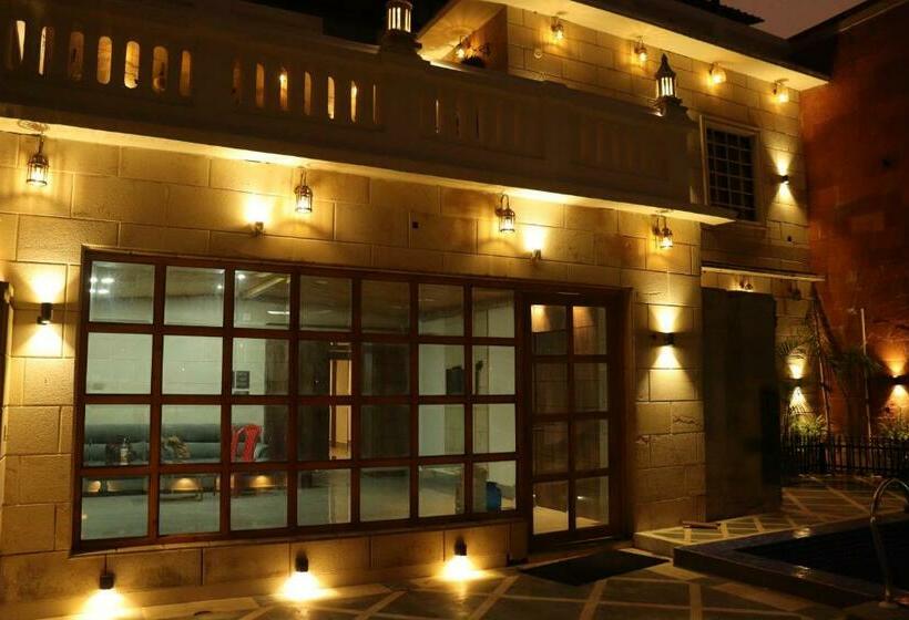 The Stoneberry Resort