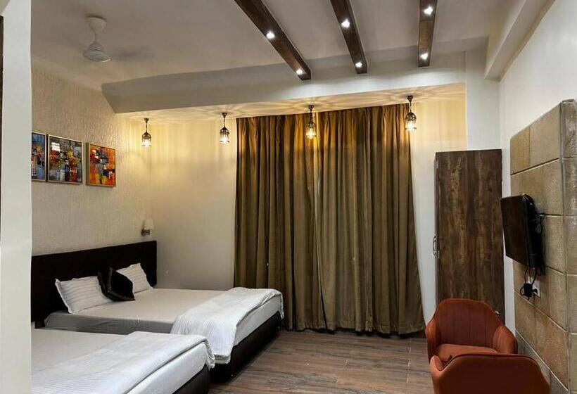 The Stoneberry Resort