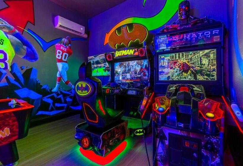 Villatel At Reunion Resort