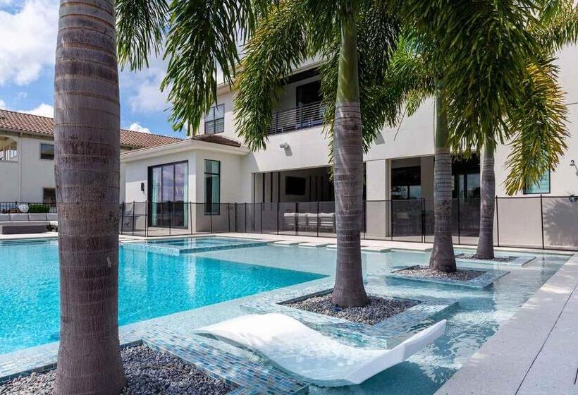 Villatel At Reunion Resort