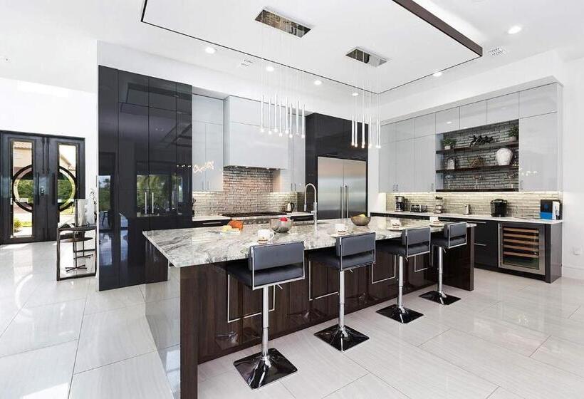 Villatel At Reunion Resort