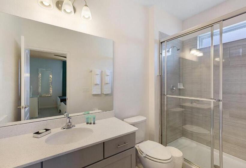 Villatel At Solterra Resort