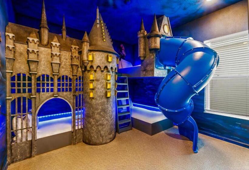 Villatel Village At Solterra Resort