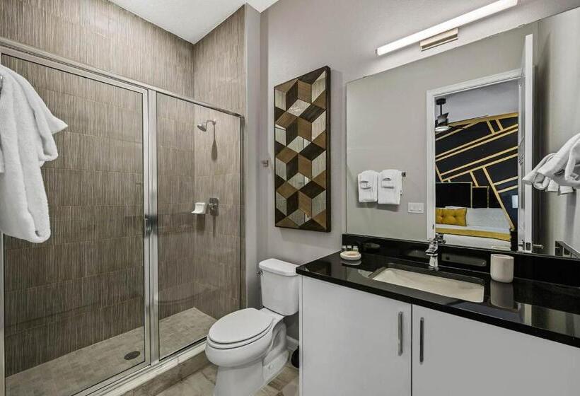 Villatel Village At Solterra Resort