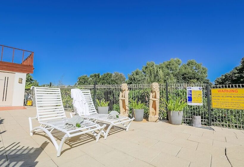 1770 Sovereign Lodge Retreat