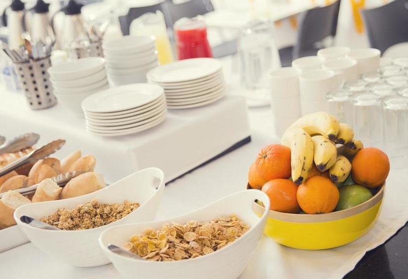 호스텔 Clh Suites Curitiba