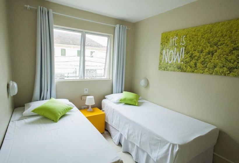 הוסטל Clh Suites Curitiba